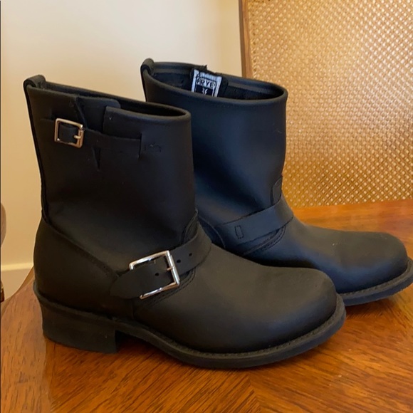frye veronica engineer boots